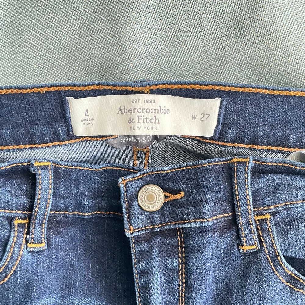 Abercrombie & Fitch Perfect Stretch Skinny Jeans - Picture 3 of 3